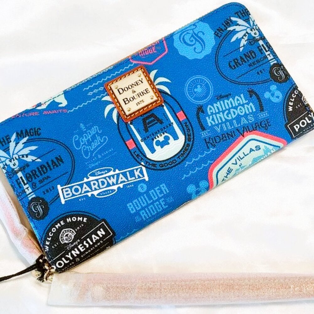 Dooney & Bourke Disney DVC Vacation Club Wristlet Wallet